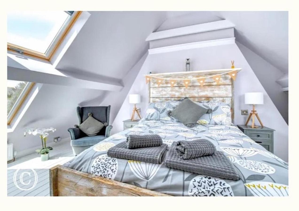 Charming 3-Bed Cottage In Свонідж Екстер'єр фото